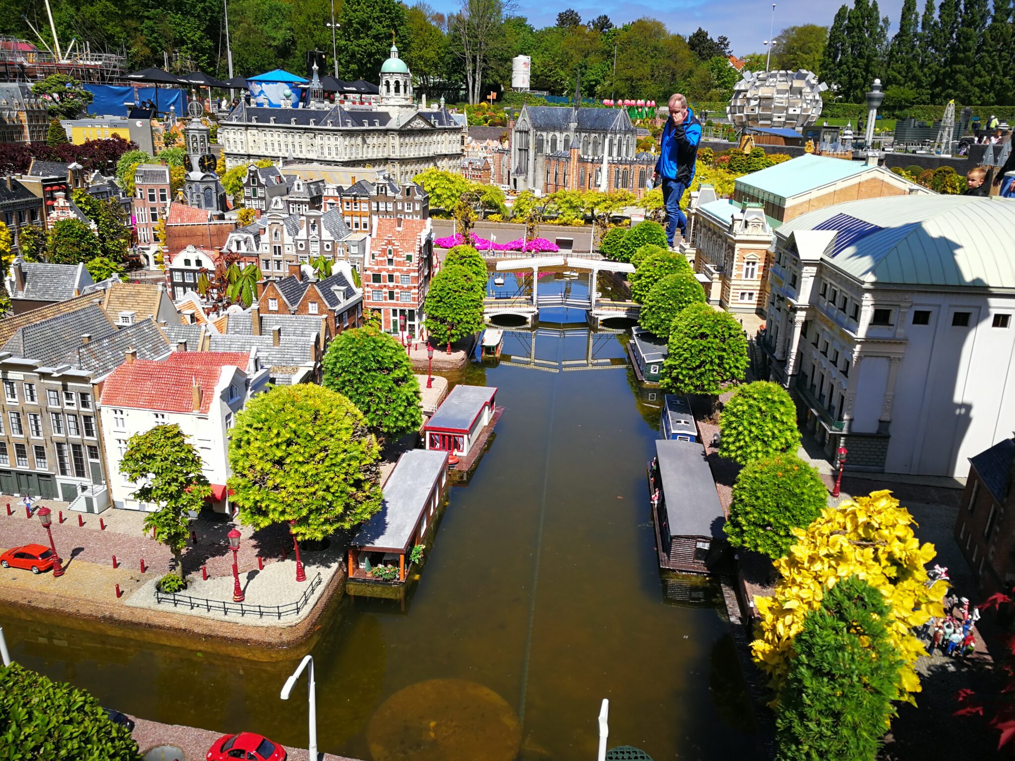 Virtual Tour Inside Madurodam  Miniature  Park  in The Hague 