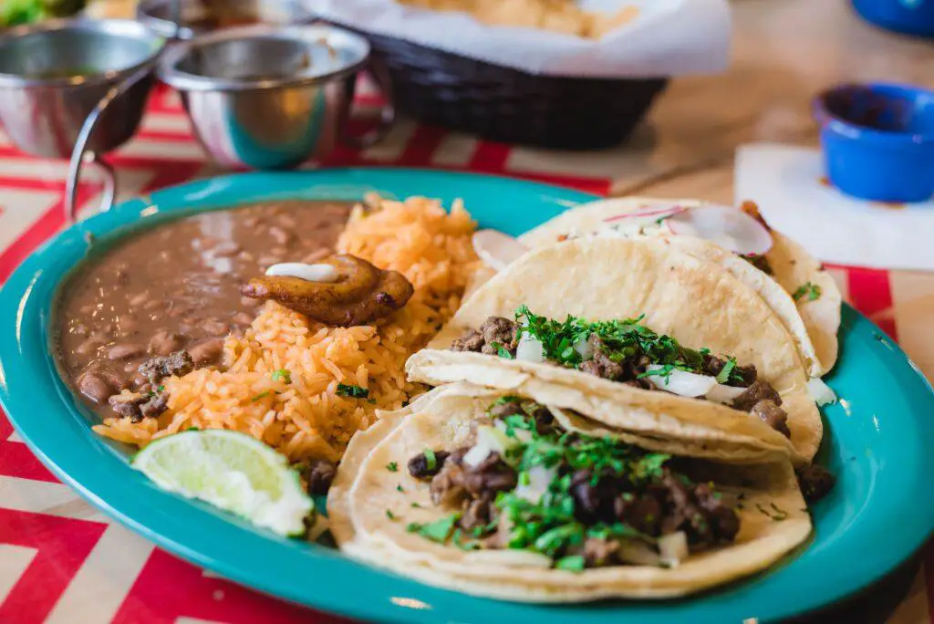 Culinary Adventures in Mexico City: Tacos, Tamales, and More 🌮🫔🍽️