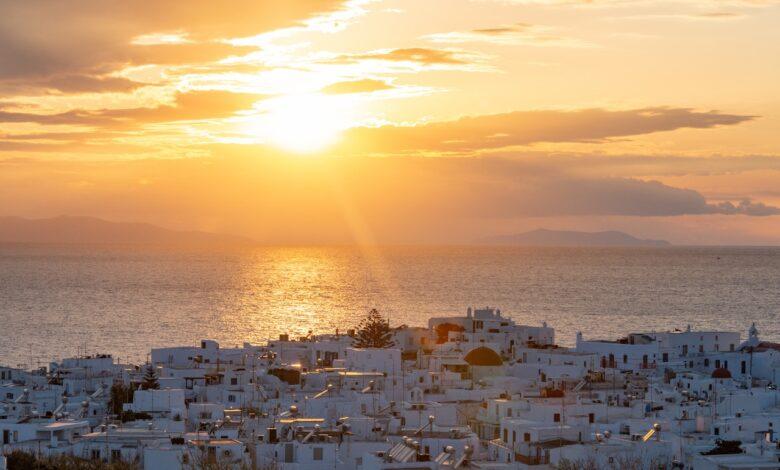 🏝️🇬🇷 Discovering the Beauty of Santorini, Greece: Beyond the Sunset