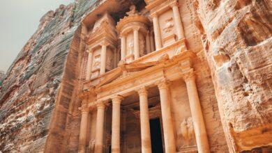 🏜️ Wonders of Petra, Jordan: Rose City in the Desert 🌹