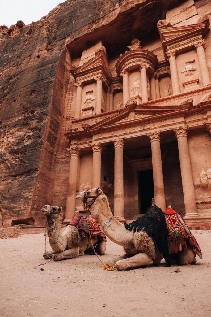 🏛️ Wonders of Petra, Jordan: Rose City in the Desert 🌹🏜️