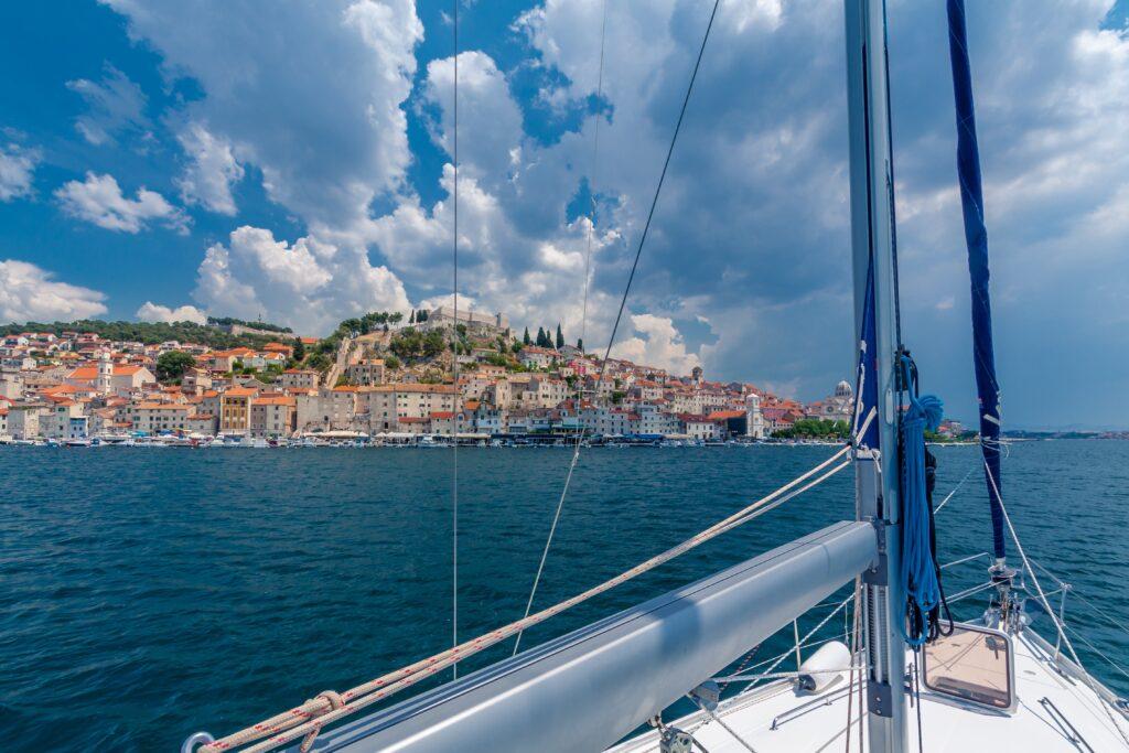 🇭🇷 Dubrovnik: A Journey through Croatia's Adriatic Gem 🏰🌊