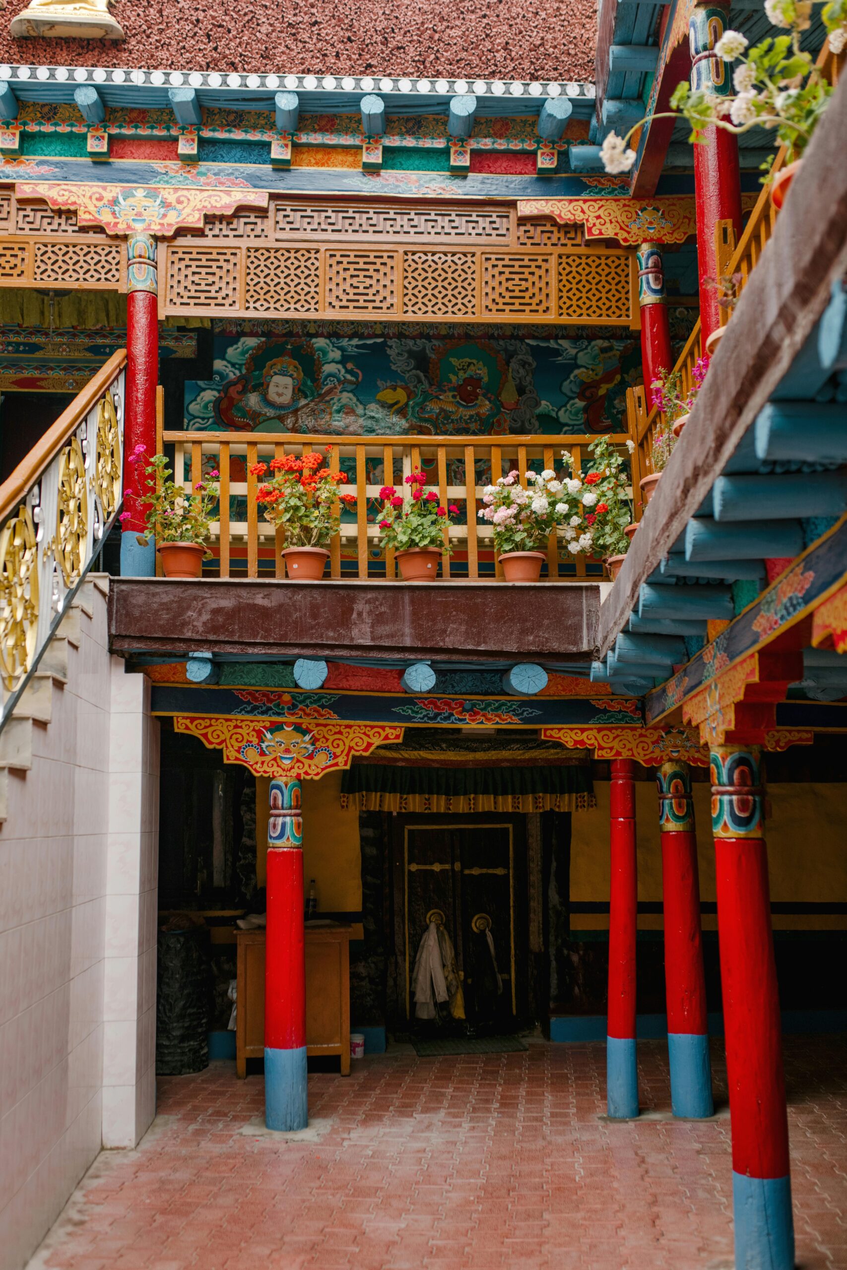 A Cultural Melting Pot: Singapore's Chinatown and Little India 🌏🏙️