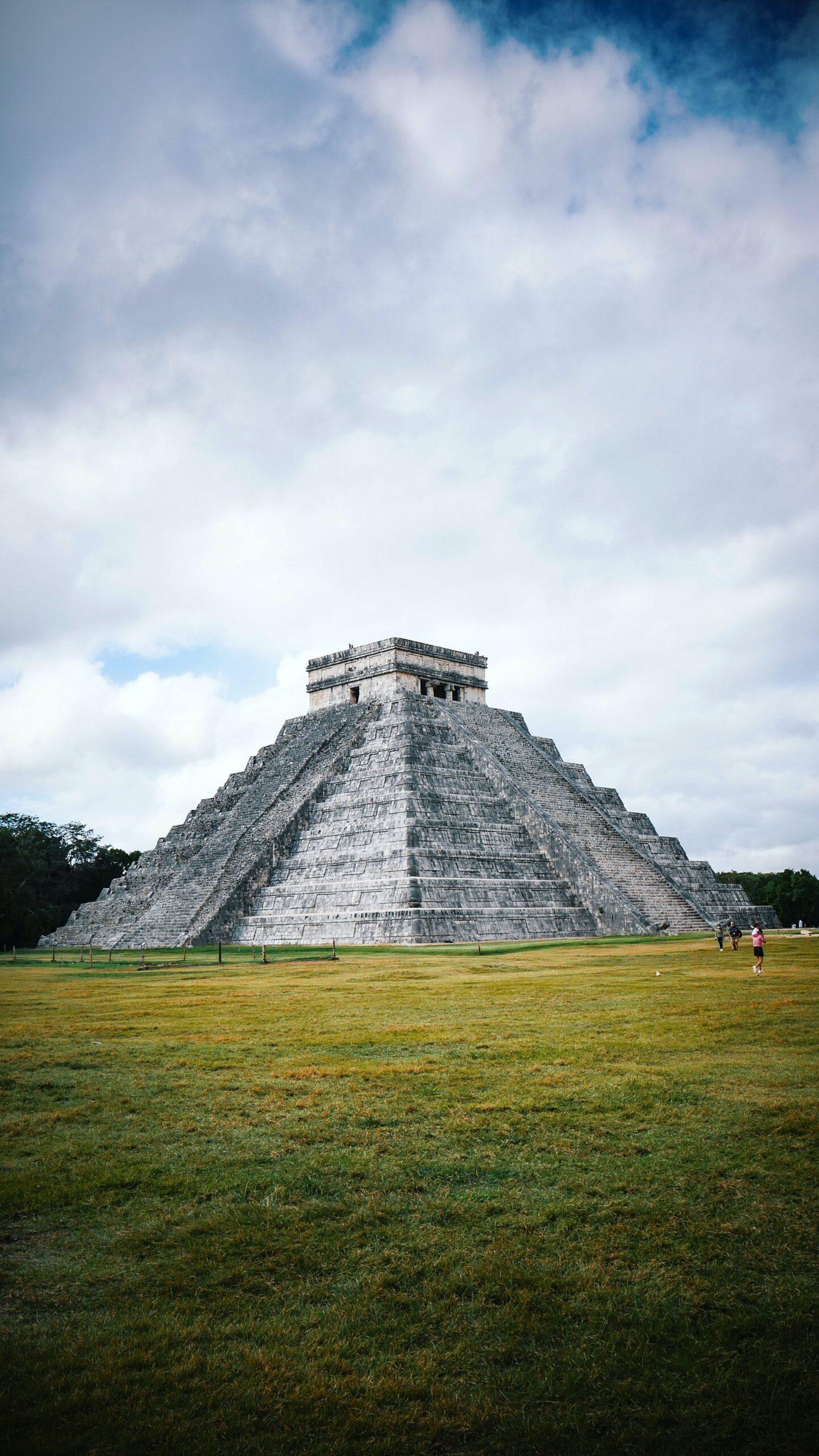 🏛️ Exploring the Ancient Mayan Ruins of Copán, Honduras 🌴