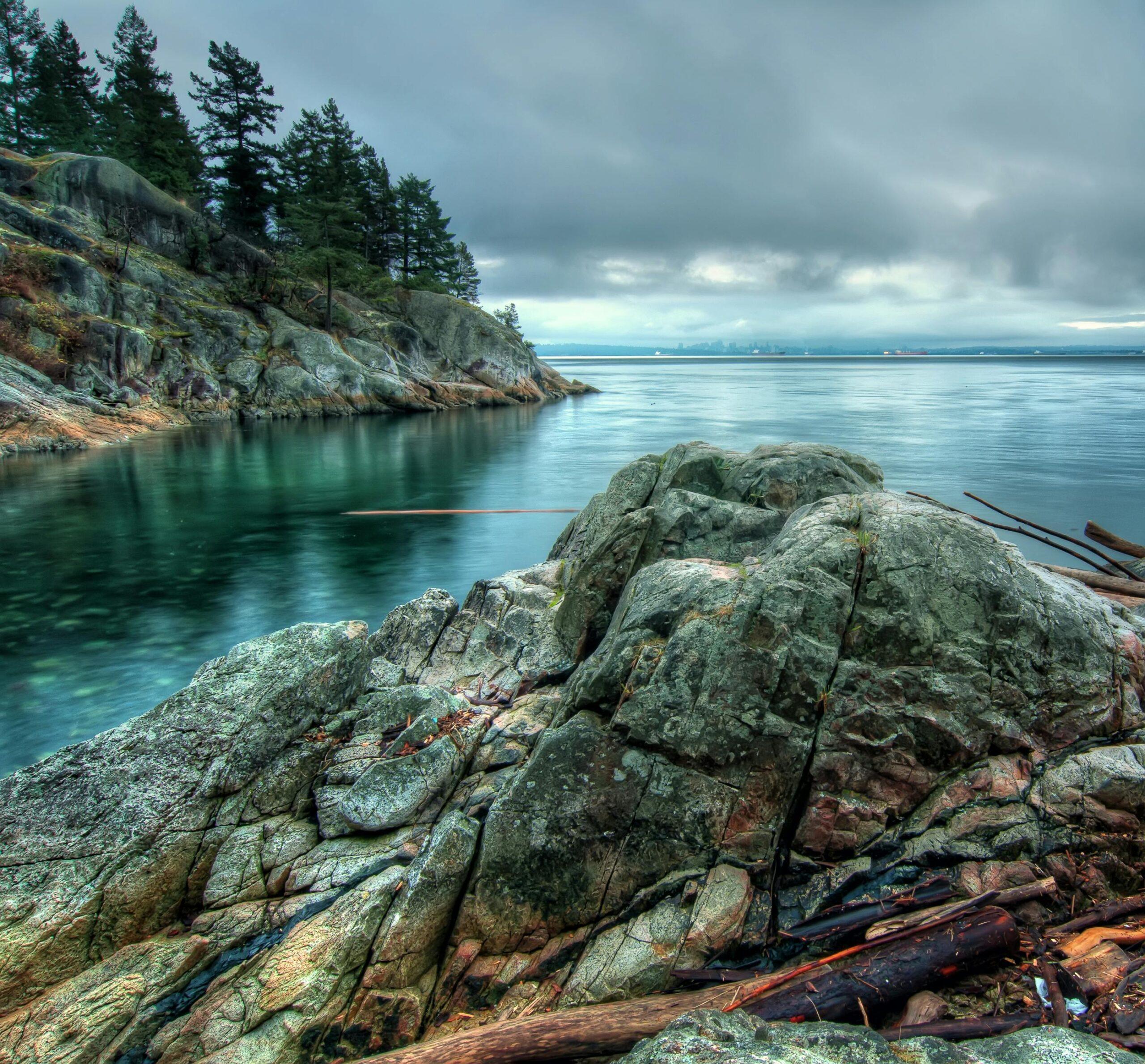 Coastal Wonders 🌊: Exploring Nova Scotia's Scenic Beauty